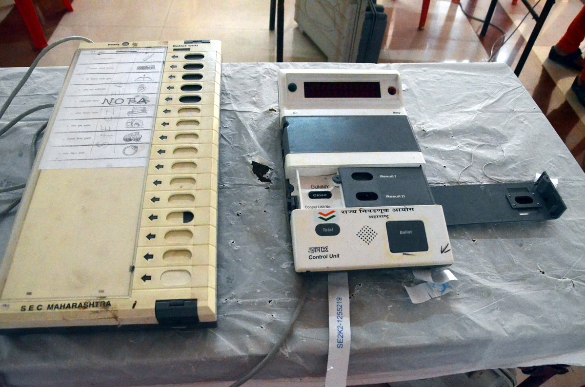 Counting for bypolls: 18 Rounds in Dumka and 17 in Bermo