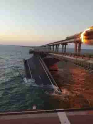 Ukrainian official hints at blowing up Crimean bridge in 2022