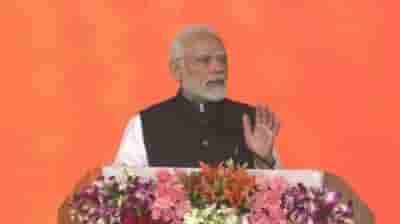 India centre point of world's hopes: PM Modi