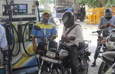 Petrol, diesel prices fall sharply in line with Centre's duty cut