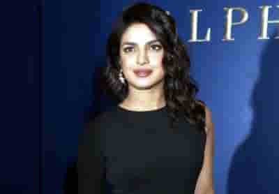 Priyanka Chopra in love with Nick Jonas' 'Midway' look