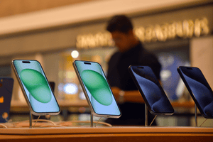 Mobile phone exports at Rs 75,000 cr till Nov, on way to cross Rs 1,24,000 cr in FY24