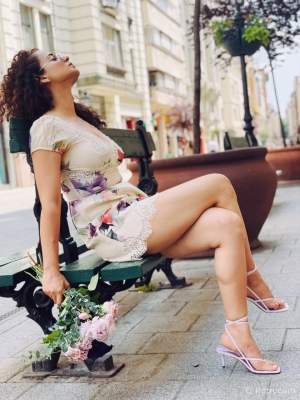 Kangana treats fans with breezy pictures from Budapest