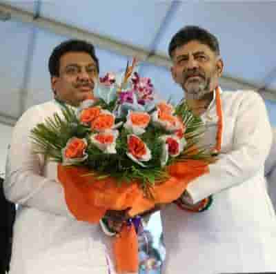 Power tussle in K'taka begins as Minister Patil says Siddaramaiah will be CM for 5 yrs