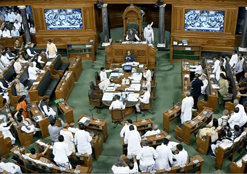 Chaos ensues in Lok Sabha as treasury benches, opposition clash