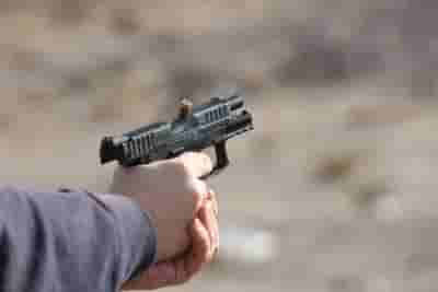 US judge blocks order halting right to carry guns in Albuquerque