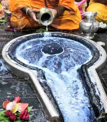 First Monday of Malmas, devotees queued up to B.Ed College in Deoghar