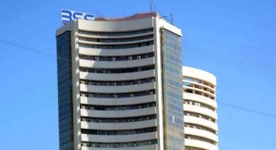 Rally continues in stock market, Sensex surges 500 points