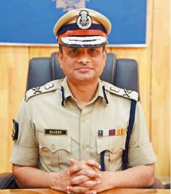 election-commission-removes-bengal-top-cop-rajeev-kumar