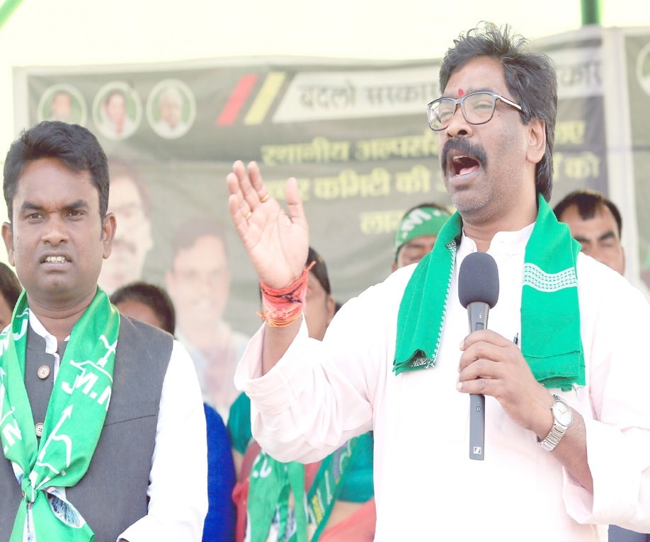 Hemant asks people to remain alert as BJP and AJSU are part of the same coin