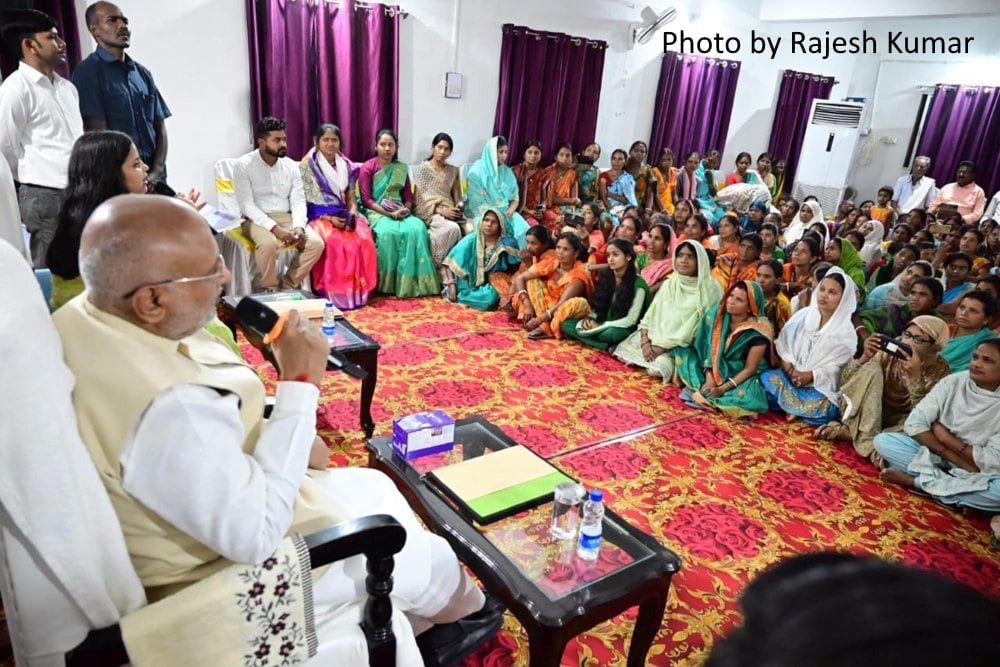 Jharkhand Governor interacts with SHG women members in Ramgarh