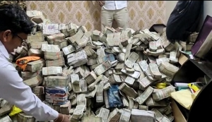 ed-raids-jharkhand-minister-s-pa-recovers-rs-25-cr-from-house-help-s-home