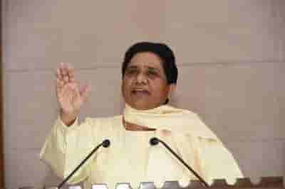 Revolt in Behenji's camp, 5 BSP MLAs join SP