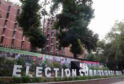 ECI issues guidelines for polls, makes masks and sanitisers mandatory