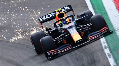 Verstappen tops last practice session in Imola, Hamilton third