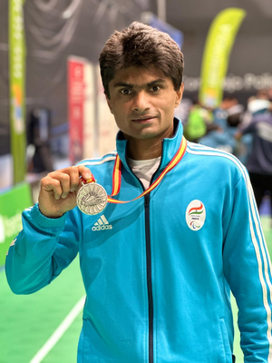 ias-officer-suhas-ly-bags-silver-in-spanish-para-badminton-international