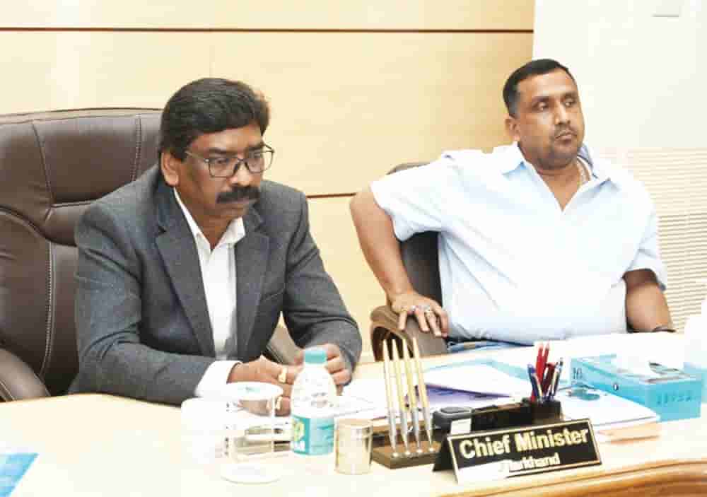 Government sets Jan 20, 2022 as hundred percent vaccination target, CM directs to set up vaccination centers at panchayat level