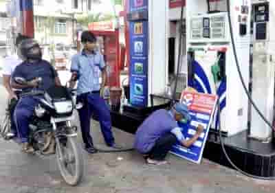 Govt may cut petrol, diesel price by Rs 3-5 a litre around Diwali