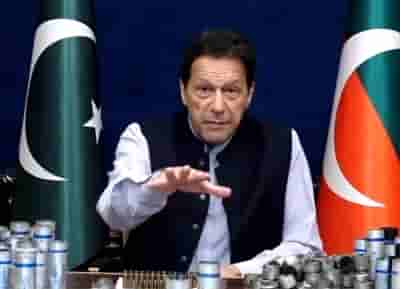 Pak govt to wait and watch as Imran Khan gets exhausted from onslaught of cases