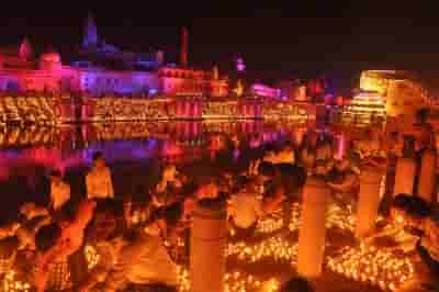 Ayodhya 'deepotsav' to have 5 lakh diyas this year