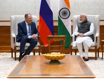 Modi meets Lavrov, reiterates call for early cessation of violence
