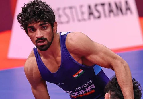 wfi-will-decide-which-wrestler-to-compete-in-paris-not-ioa-clears-federation-chief-sanjay-singh