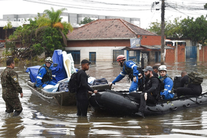 death-toll-hits-180-in-record-floods-in-brazil