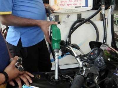 Petrol, diesel prices remain unchanged for 2nd straight day