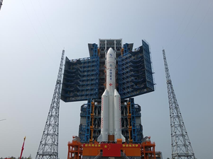 china-to-launch-chang-e-6-lunar-probe-to-moon-s-far-side-on-friday