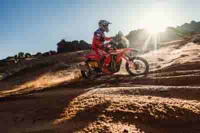 Dakar Rally: Barreda, Quintanilla finish in top-2 in stage four