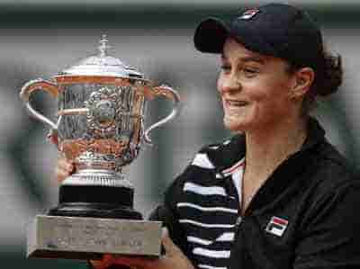 Barty routs Vondrousova to win French Open