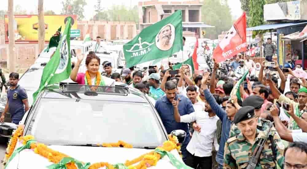 Kalpana Soren's mega road show on the last day of election campaign for Gandey Assembly By-Poll