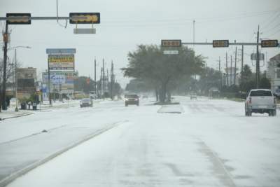 Thousands of residents in US Texas off power amid Arctic blast