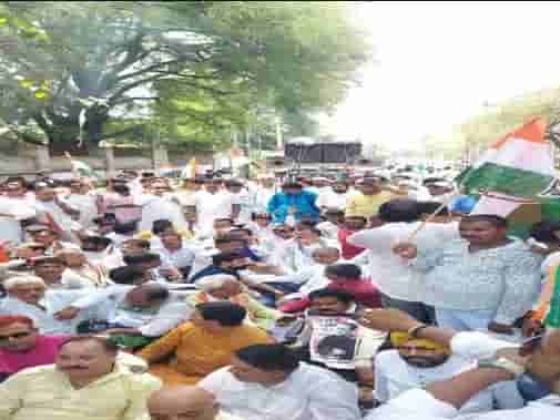 Congress stages Raj Bhawan march over ED questioning of Rahul Gandhi