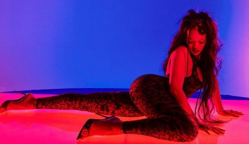 Rihanna breaks Spotify record; first female singer with 10 songs crossing billion streams