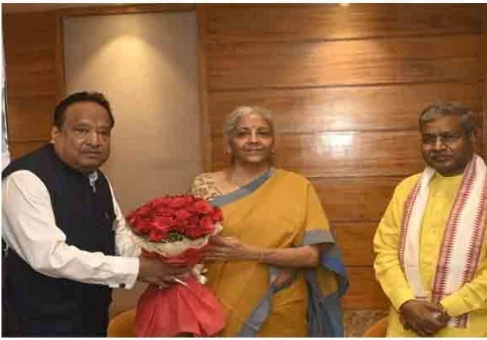 jharkhand-bizman-out-on-bail-and-accused-in-land-scam-meets-nirmala-sitharaman-sparks-political-slugfest