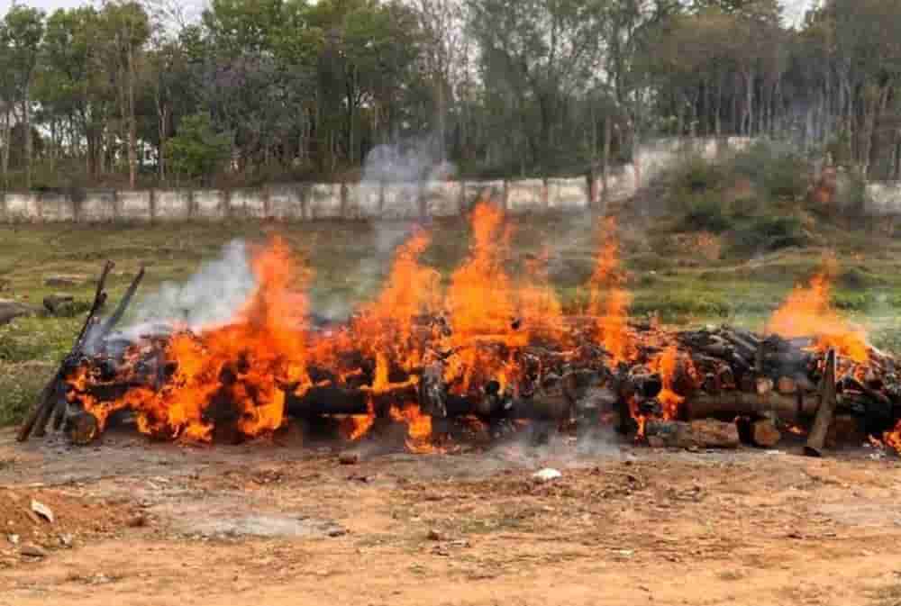 Mukti Sanstha cremated 43 dead bodies of RIMS