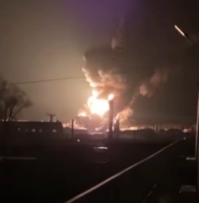 ukrainian-drone-crash-sets-alight-oil-refinery-in-russia