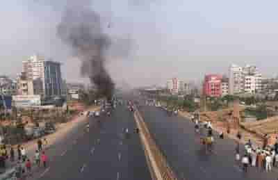 B'desh militants set fire to central library
