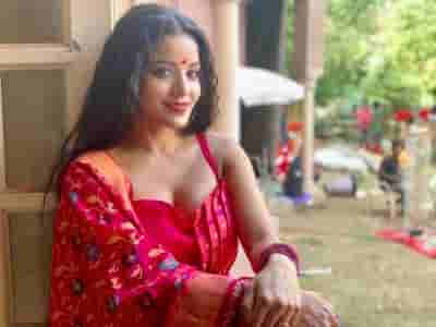 Monalisa loves connecting with fans