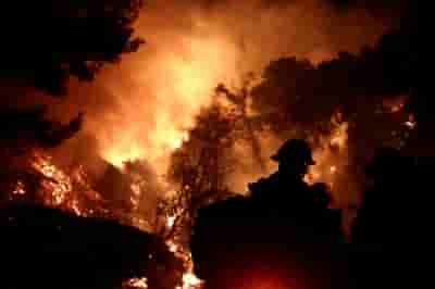 Smoke from historic US wildfires seen from Europe