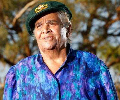 Faith Thomas, the first Aboriginal woman to play cricket for Australia, dies aged 90