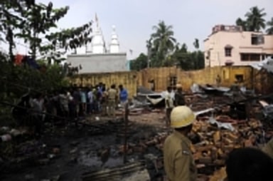 Fire at Bengal's fireworks factory leaves 13 injured