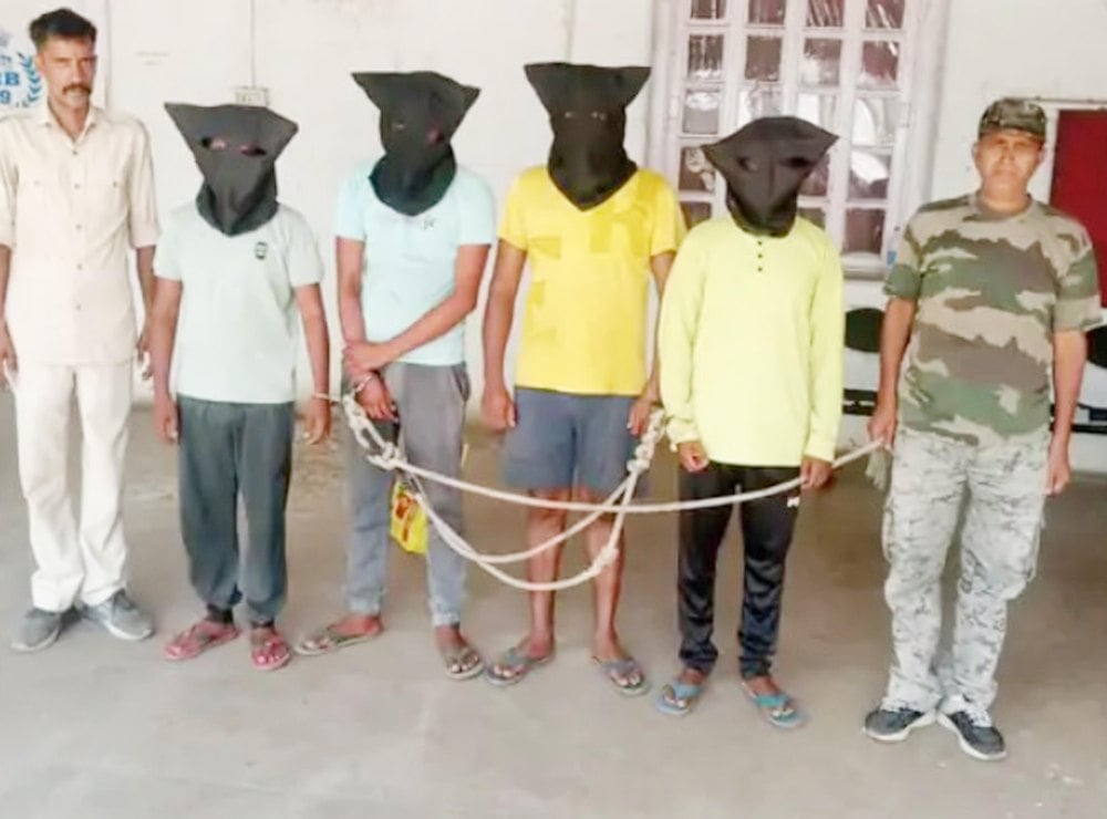police-arrested-four-cyber-criminals-in-giridih
