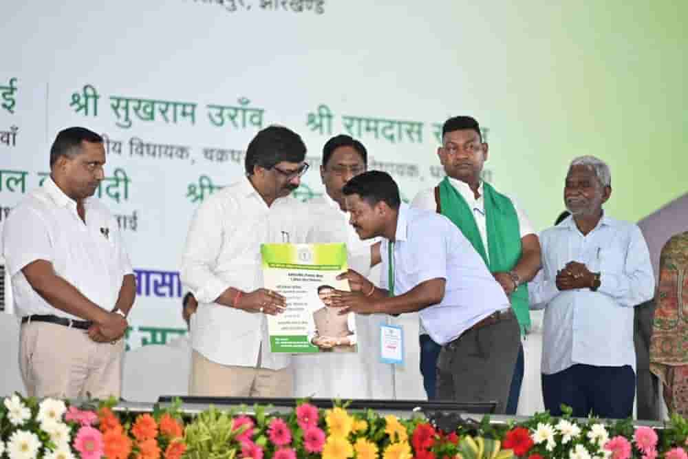 CM Hemant Soren handed over offer letters to 10,020 candidates during Rozgar Mela