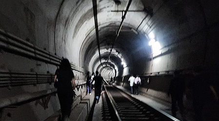 South Korea: Man Arrested for Subway Arson After Hundreds Flee Through Tunnel